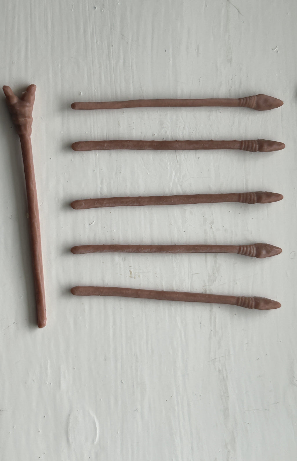 FIVE VINTAGE STAR WARS REPRODUCTION/REPLICA WEAPON EWOK SPEARS X5 & PAPLOO STAFF