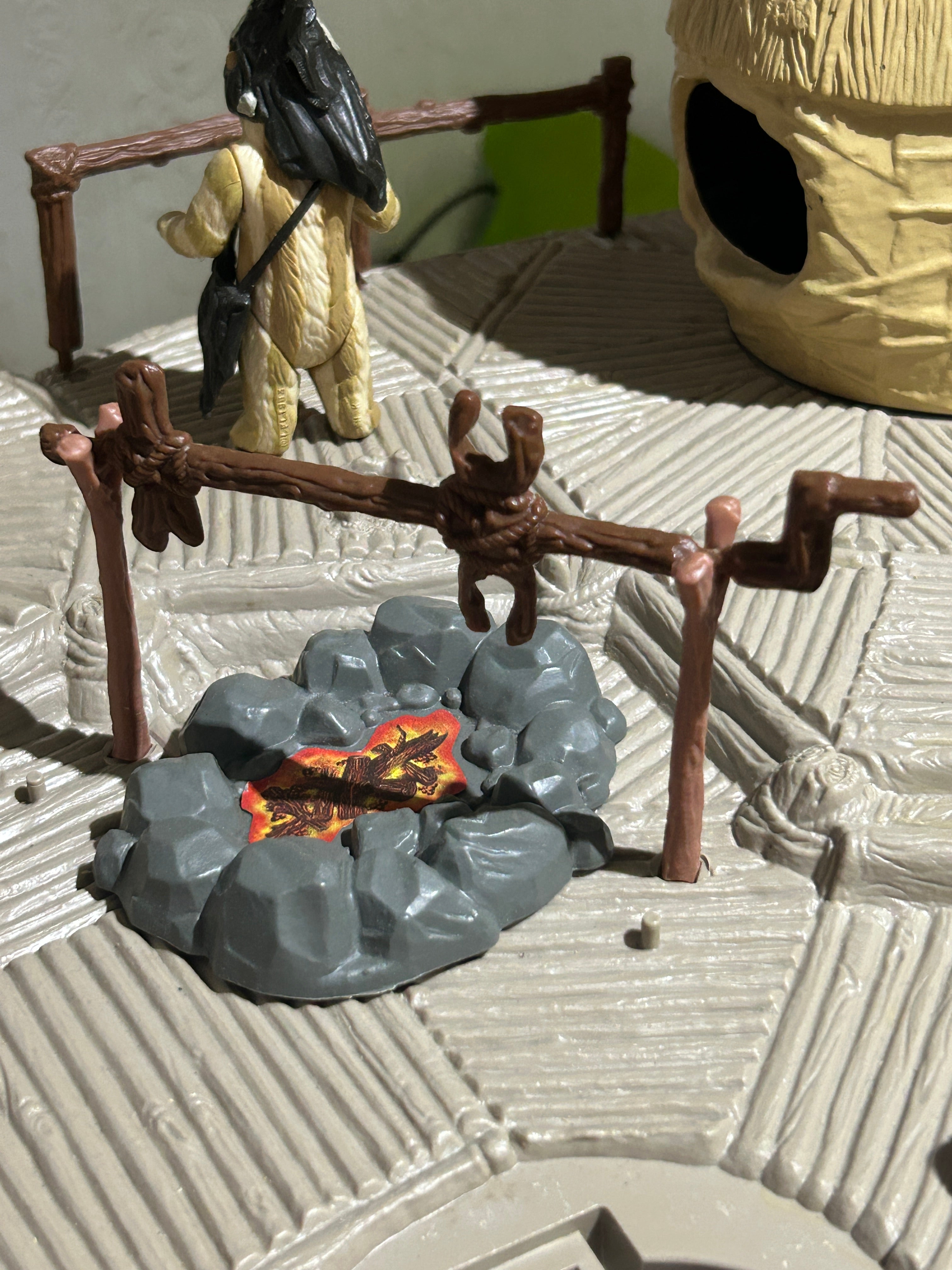 VINTAGE STAR WARS REPRODUCTION/REPLICA  EWOK VILLAGE FIRE PIT SUPPORTS & SPIT 3D