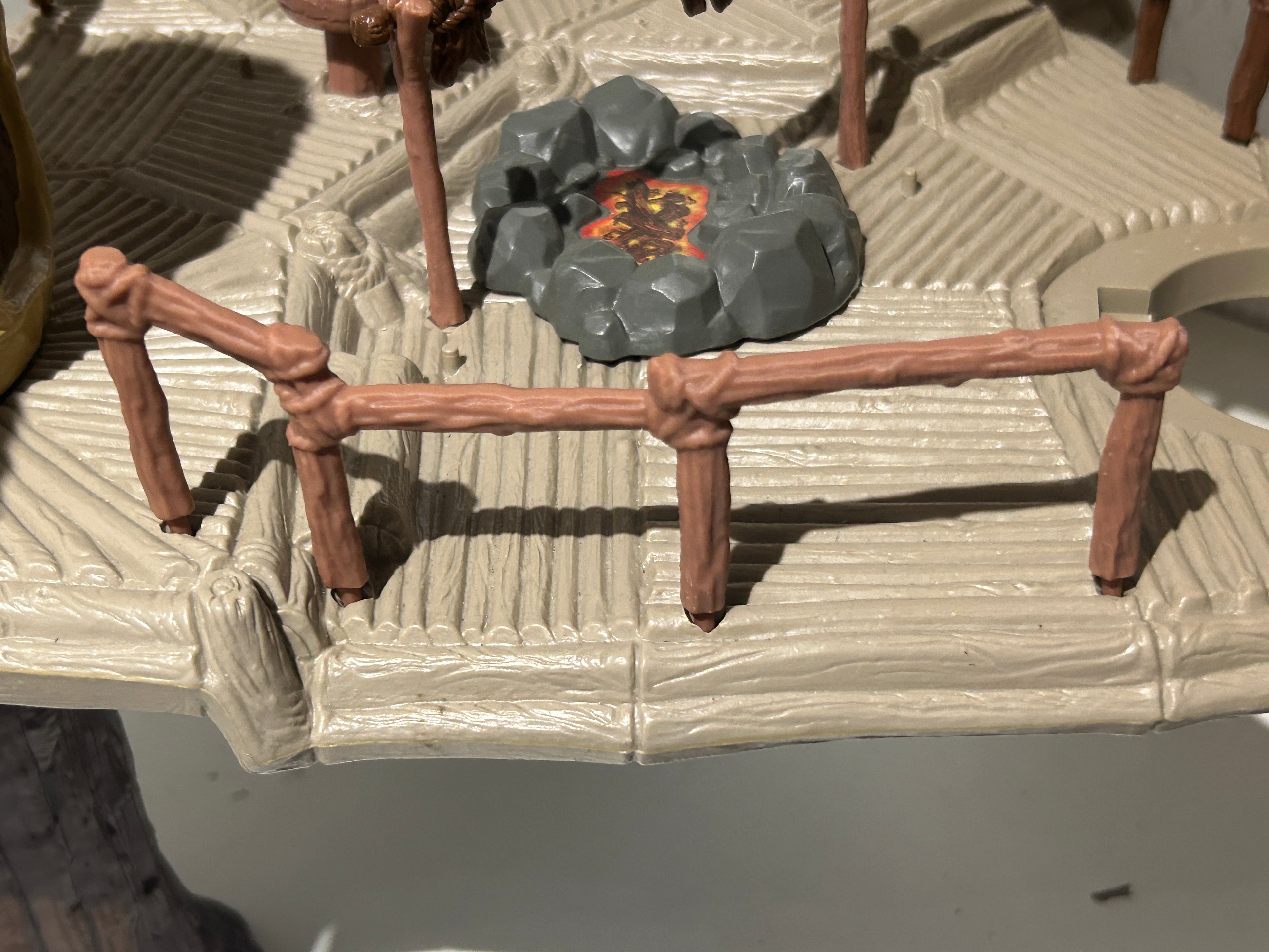 VINTAGE STAR WARS REPRODUCTION/REPLICA  EWOK VILLAGE RAIL 4 PRONG PRINTED