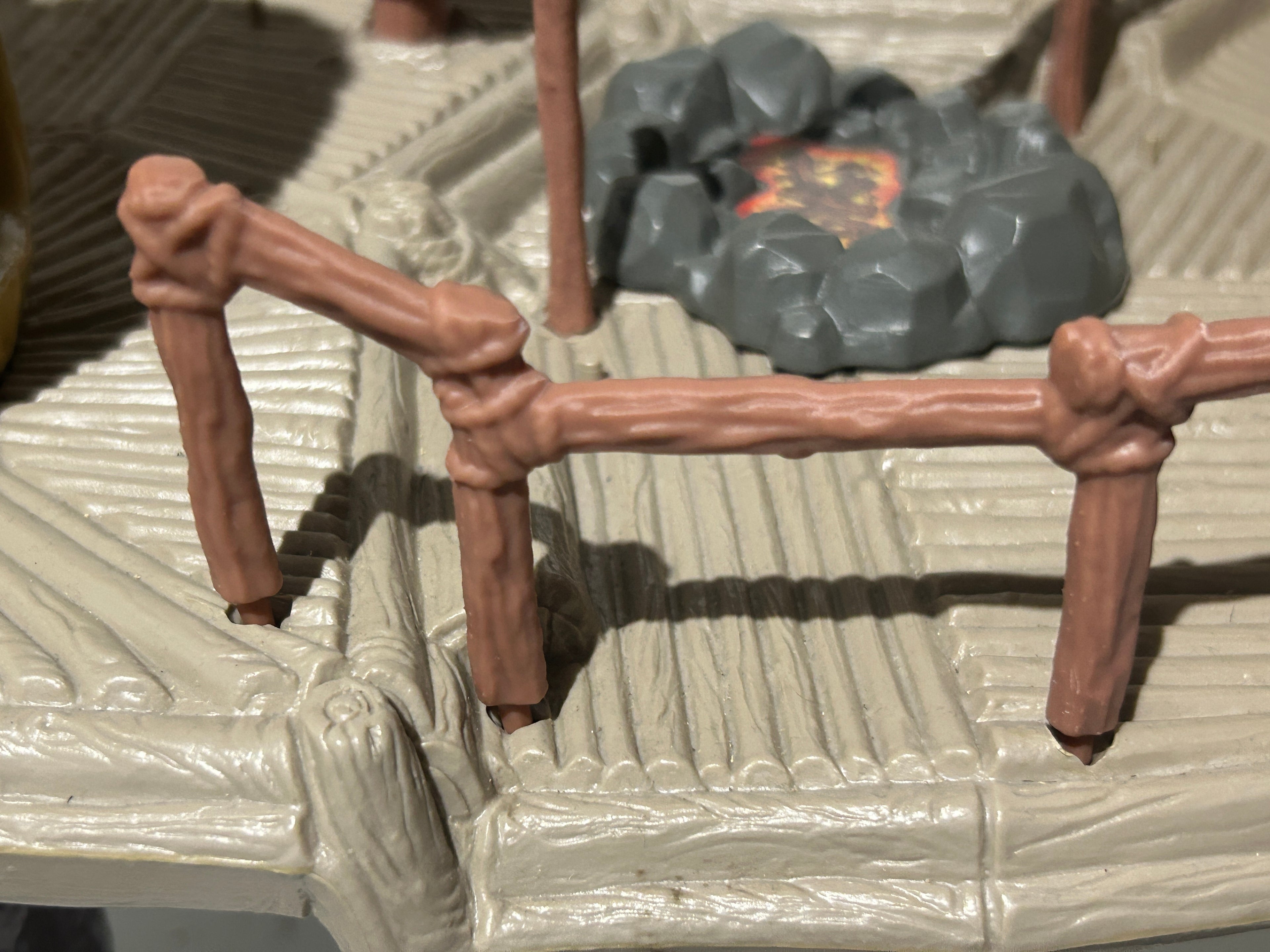 VINTAGE STAR WARS REPRODUCTION/REPLICA  EWOK VILLAGE RAIL 4 PRONG PRINTED