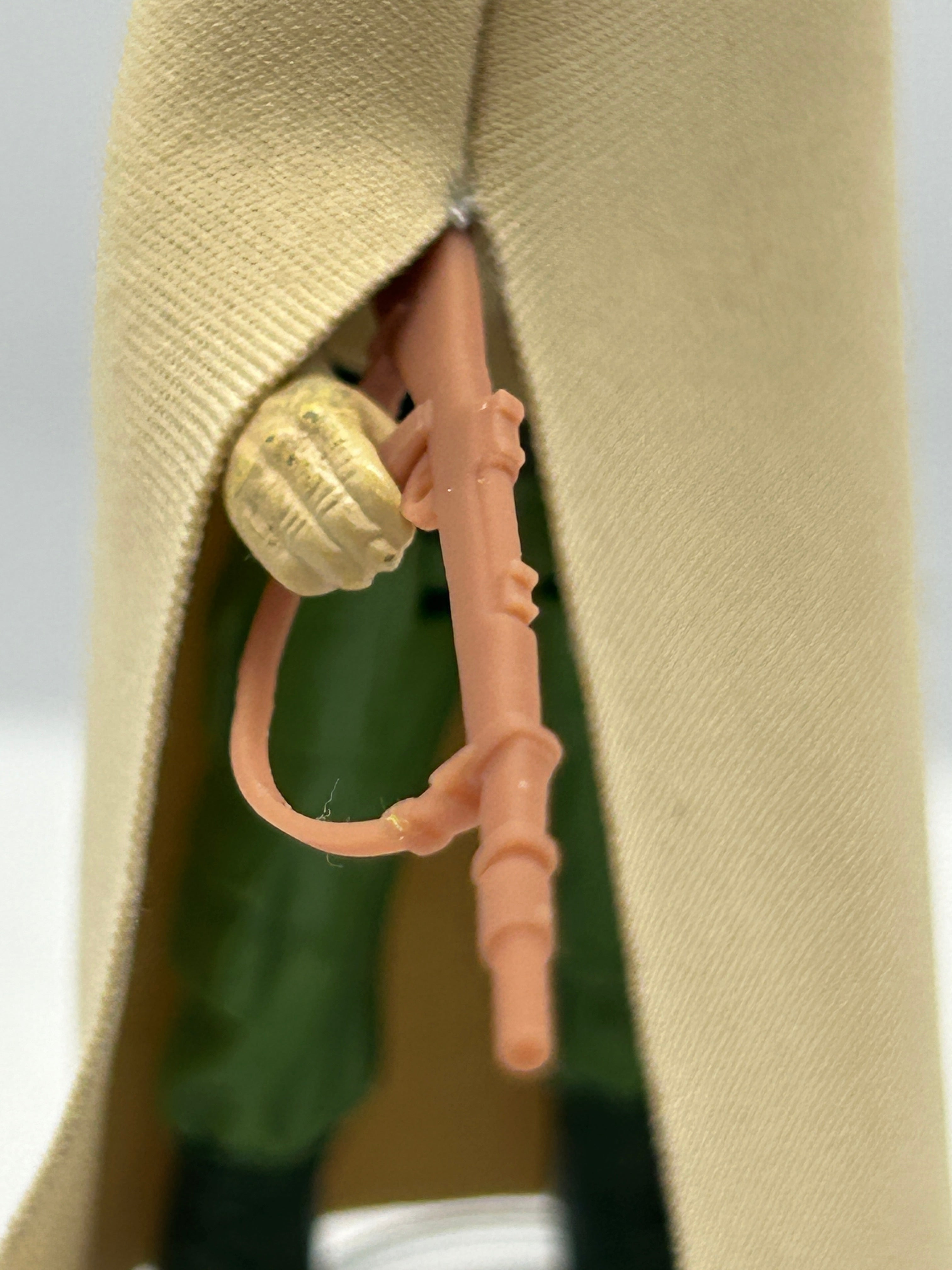 VINTAGE STAR WARS PRUNE FACE REPRODUCTION REPLICA CAPE & 3D RIFLE