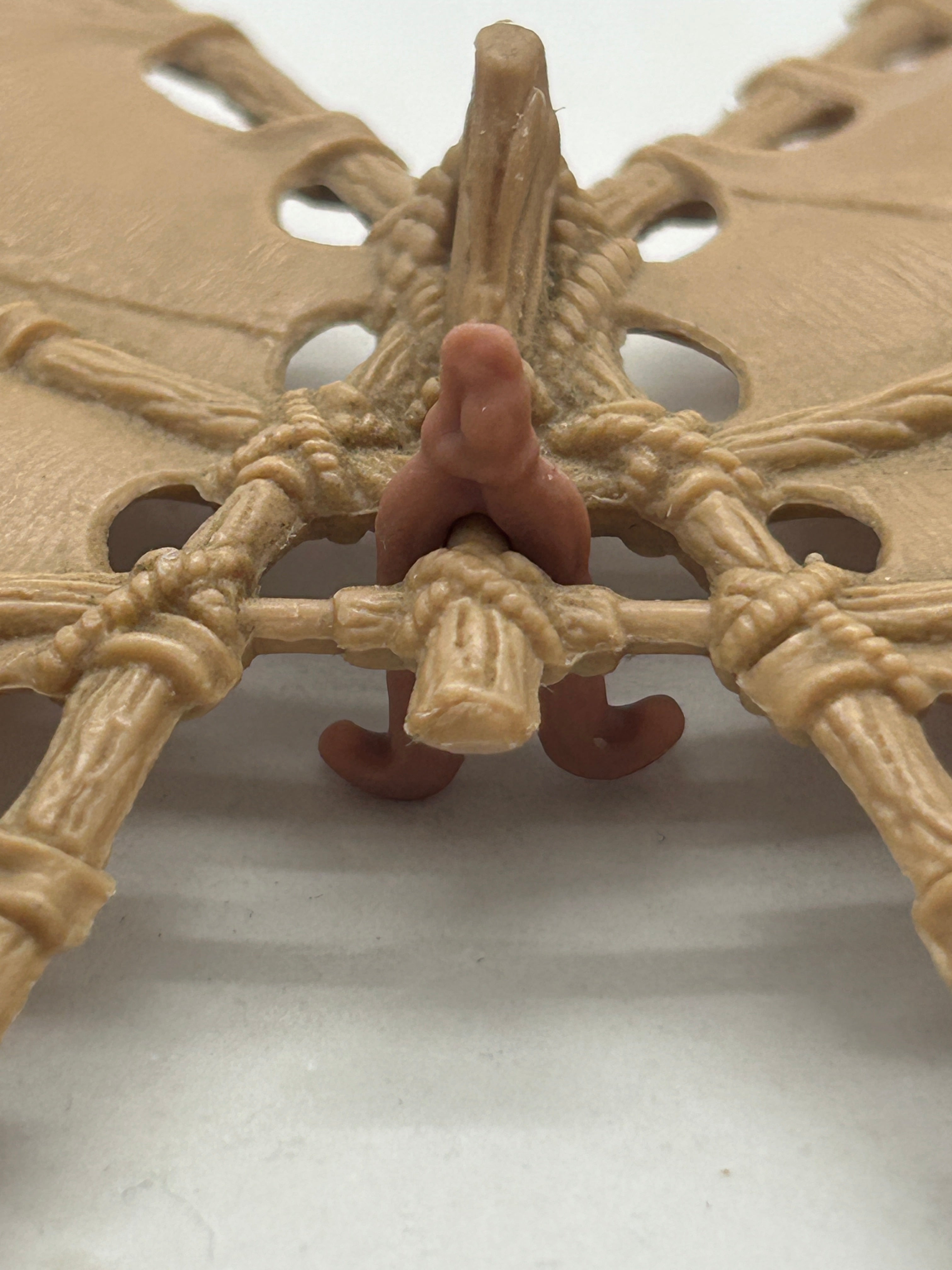 VINTAGE STAR WARS REPRODUCTION/REPLICA  1983 EWOK GLIDER BOULDER CLIP HOOK