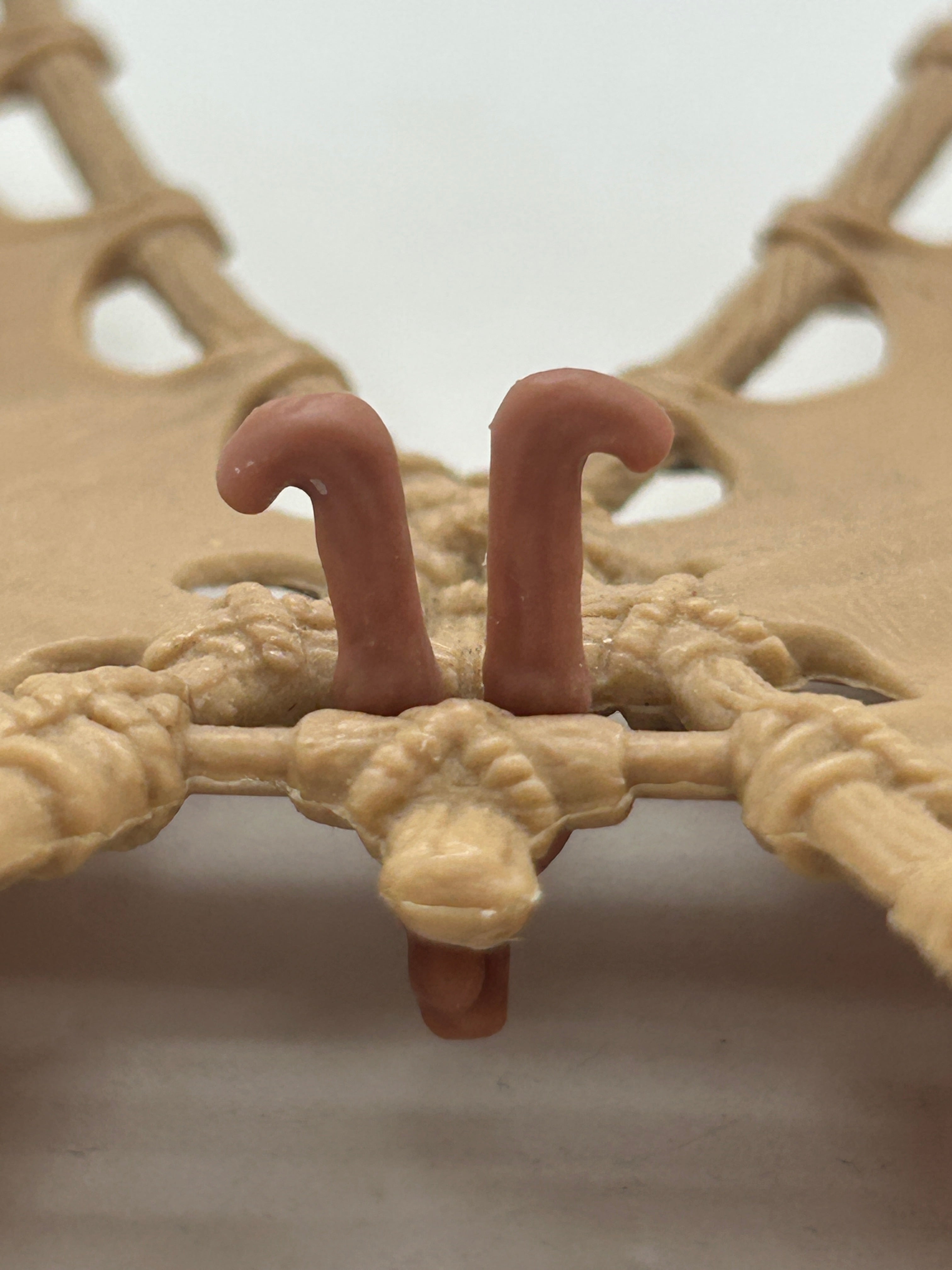 VINTAGE STAR WARS REPRODUCTION/REPLICA  1983 EWOK GLIDER BOULDER CLIP HOOK