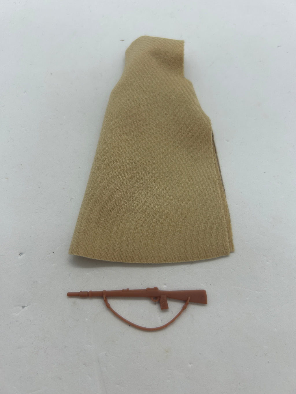 VINTAGE STAR WARS PRUNE FACE REPRODUCTION REPLICA CAPE & 3D RIFLE