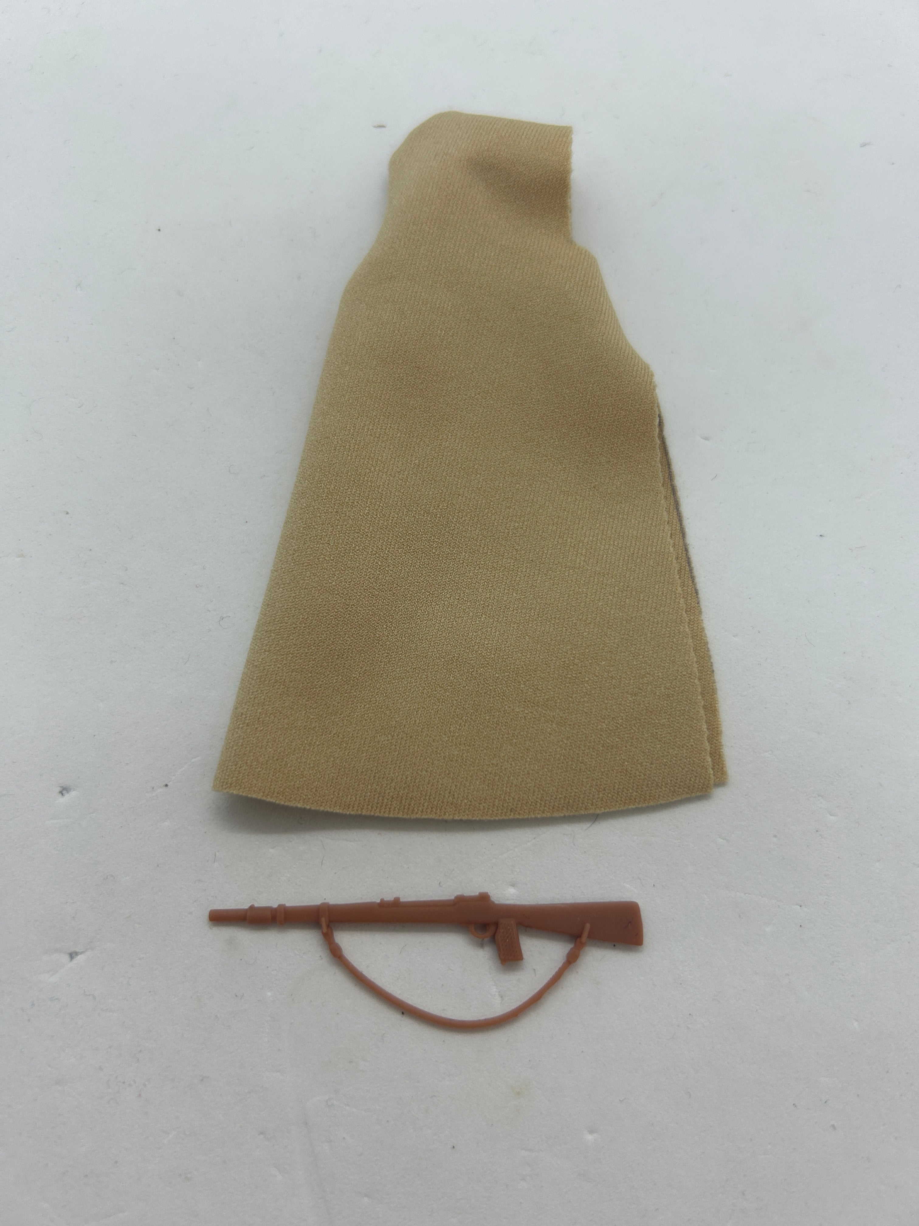 VINTAGE STAR WARS PRUNE FACE REPRODUCTION REPLICA CAPE & 3D RIFLE